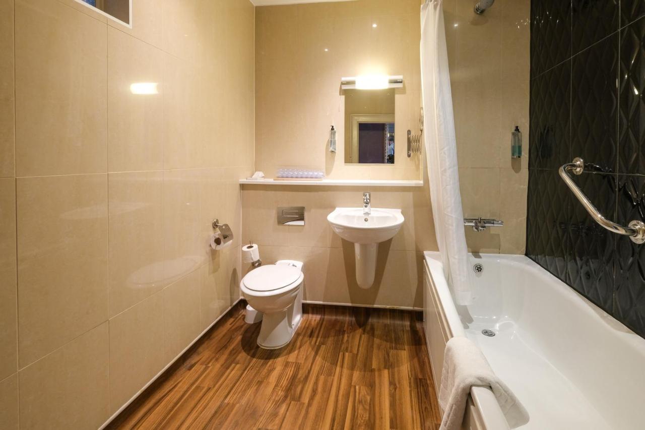 The Unicorn Hotel Wetherspoon Ripon Zewnętrze zdjęcie