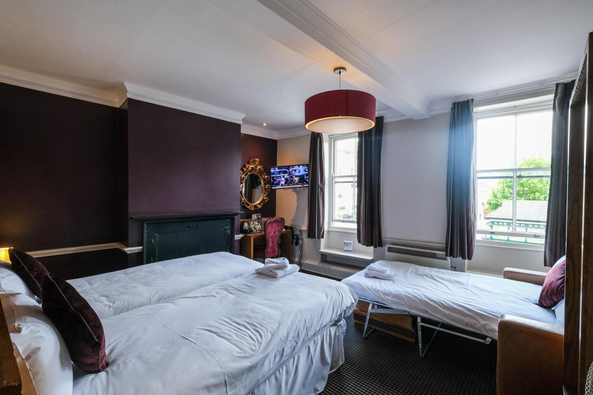The Unicorn Hotel Wetherspoon Ripon Zewnętrze zdjęcie