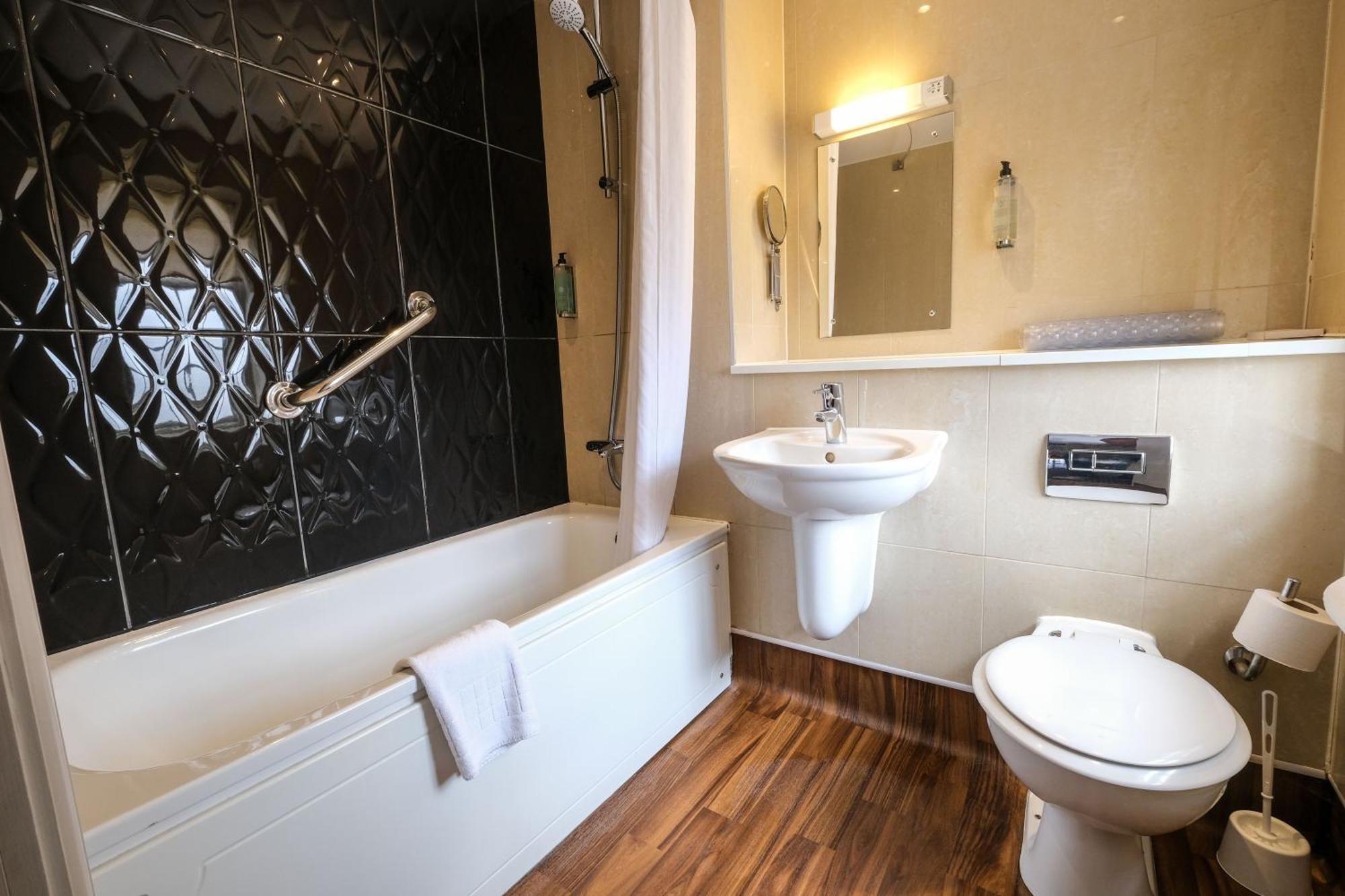 The Unicorn Hotel Wetherspoon Ripon Zewnętrze zdjęcie