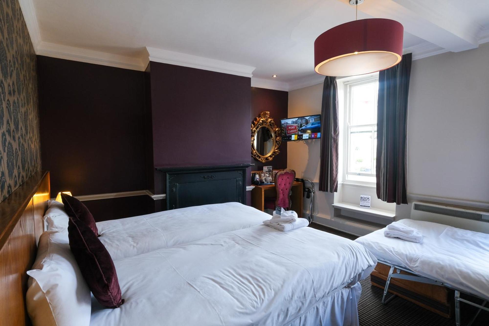 The Unicorn Hotel Wetherspoon Ripon Zewnętrze zdjęcie